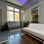Апартаменты Johngold Wellness *
