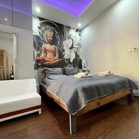 Johngold Wellness * Ντέμπρετσεν