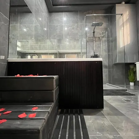Johngold Wellness Apartment Debrecen