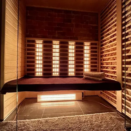 Johngold Wellness Apartment *