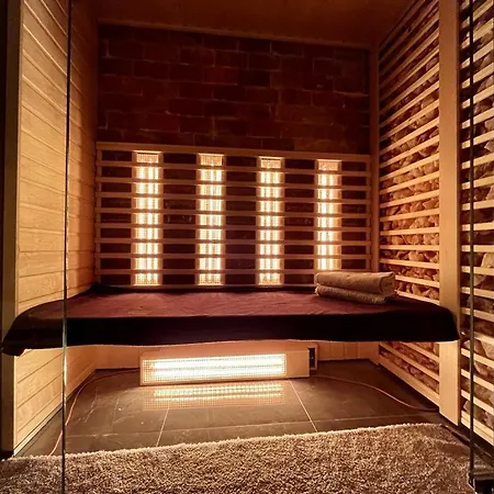 Johngold Wellness Apartment *