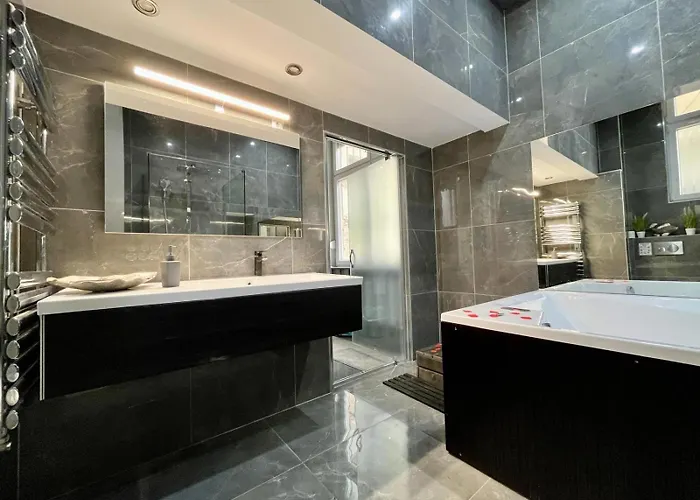 Johngold Wellness Apartment *