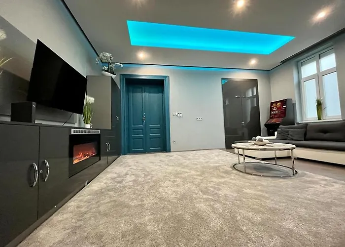 Johngold Wellness Apartment *